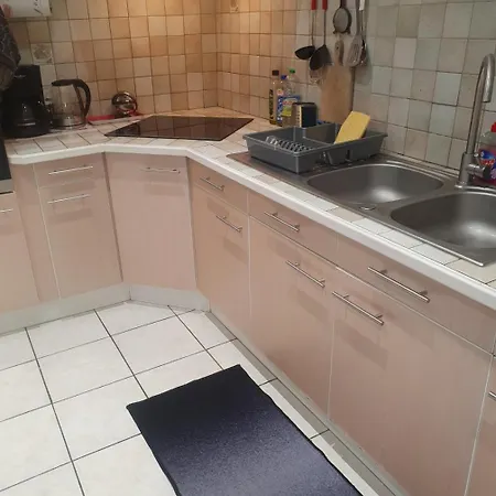 بيت للعطل De La Bordeneuve *